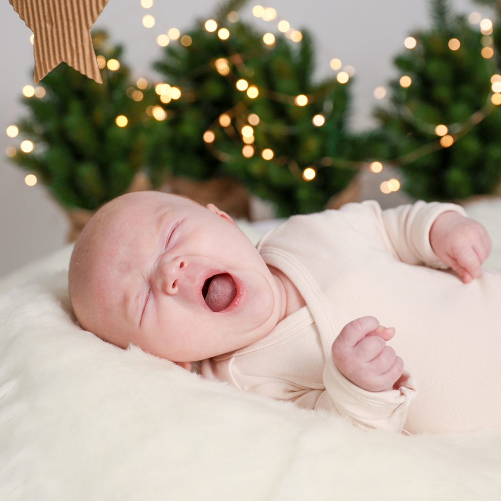 Weihnachten mit Baby Weihnachtsshooting bei PicturePeople